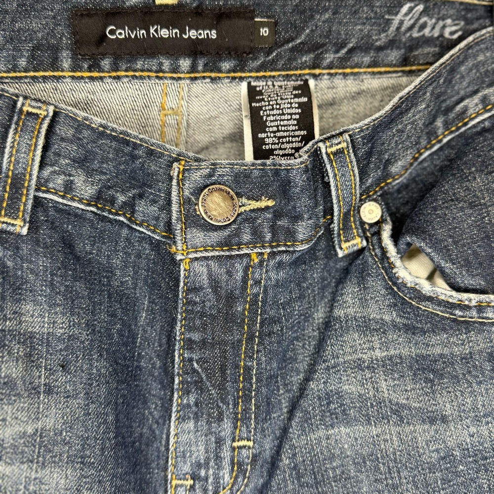 Calvin Klein Women's Flare Jeans - Blue